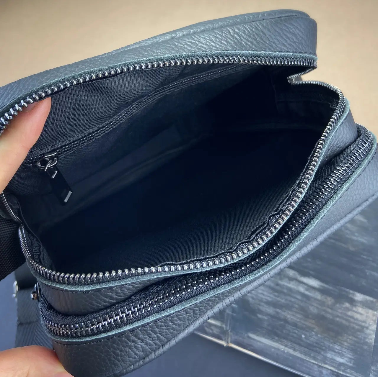 Men’s Genuine Flotar Leather Crossbody Bag – Black