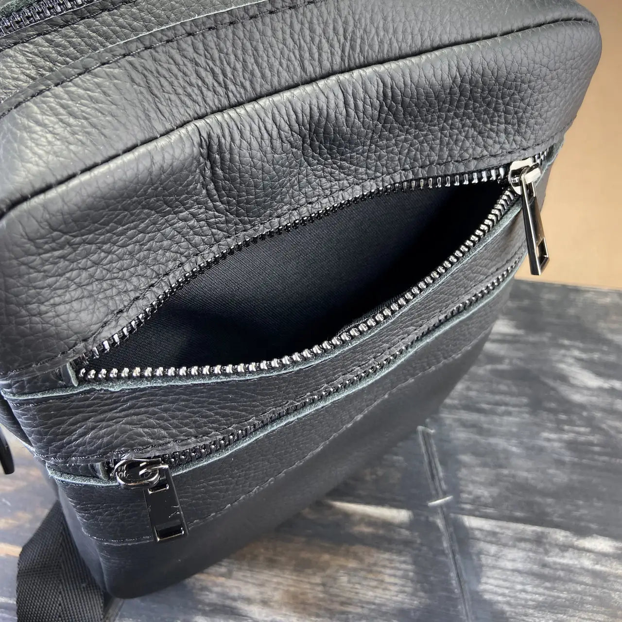 Men’s Genuine Flotar Leather Crossbody Bag – Black