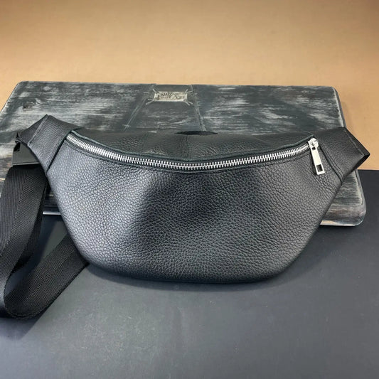 Lightweight Black Flotar Leather Fanny Pack – Anatomical Waist Bag