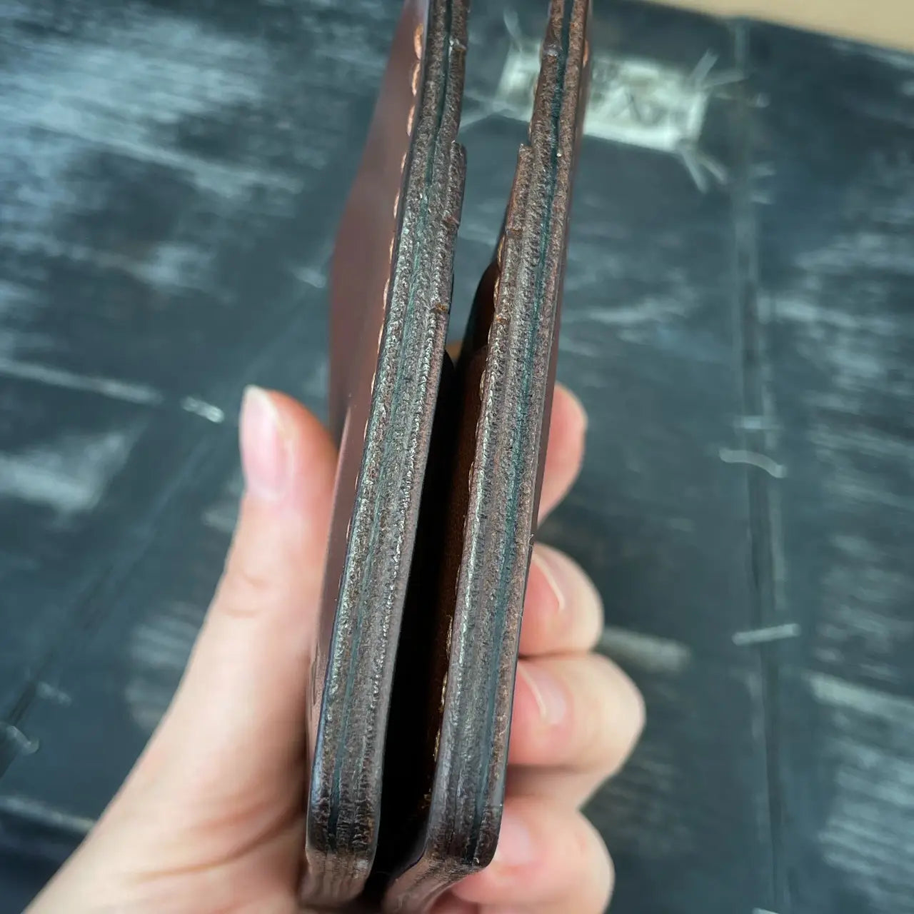 Classic Leather Bifold Wallet Hand Stitched - Minimalist Front Pocket Men's Wallet - Tsar Art