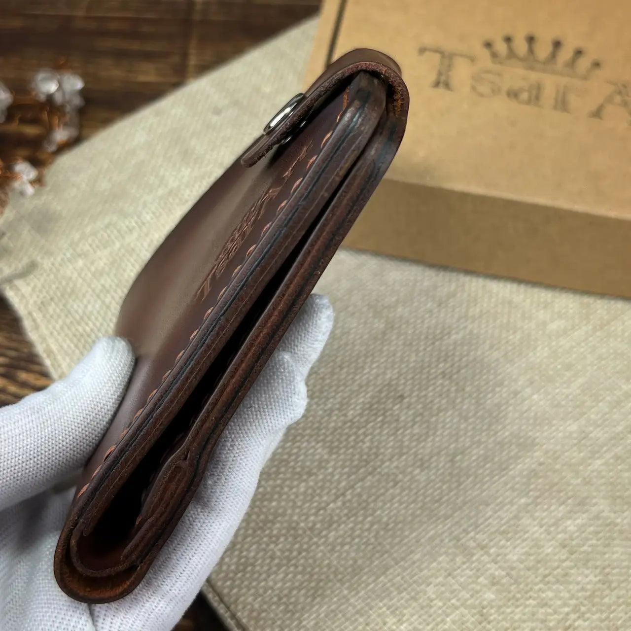 Classic Leather Bifold Wallet with Coin Pocket and Snap Closure - Hand Stitched - Tsar Art