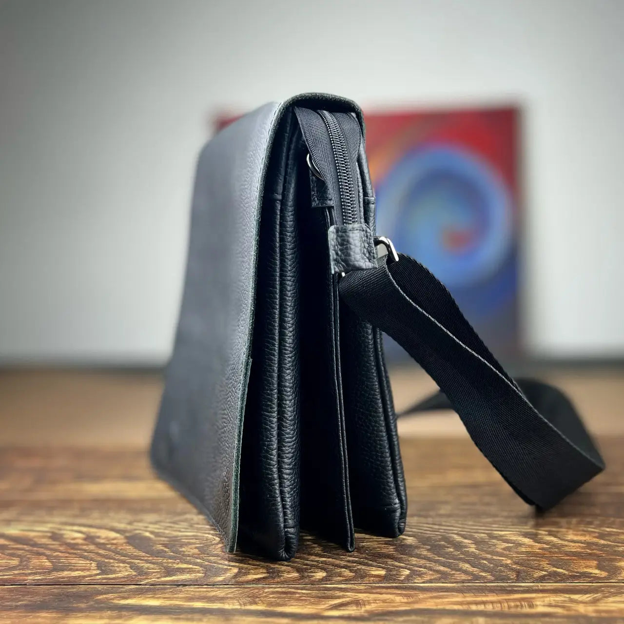 Men’s Black Flotar Leather Shoulder Bag – Multi-Compartment Messenger Bag