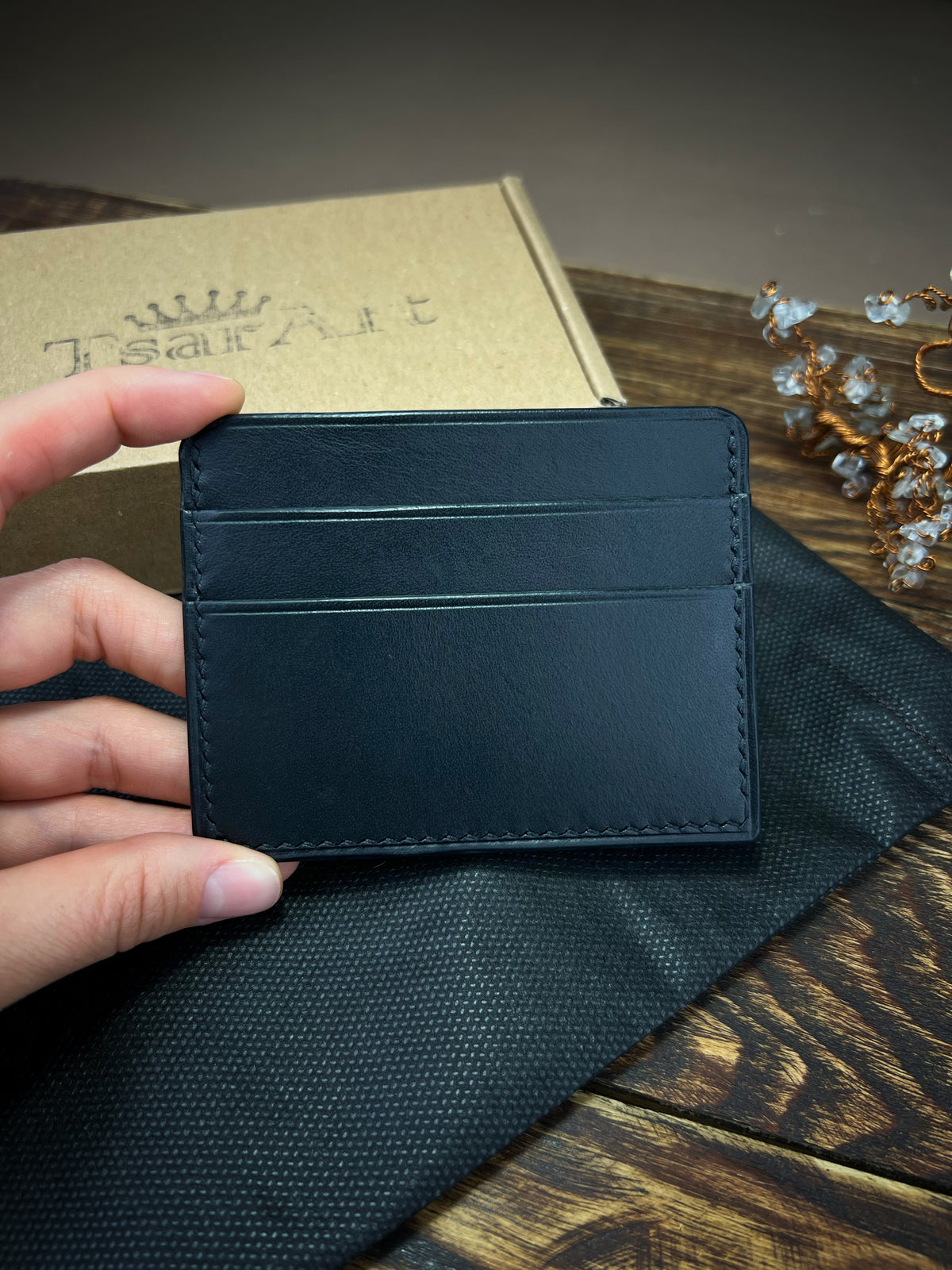 Hand-Painted Donald Duck Leather Cardholder – Slim Hand-Stitched Wallet
