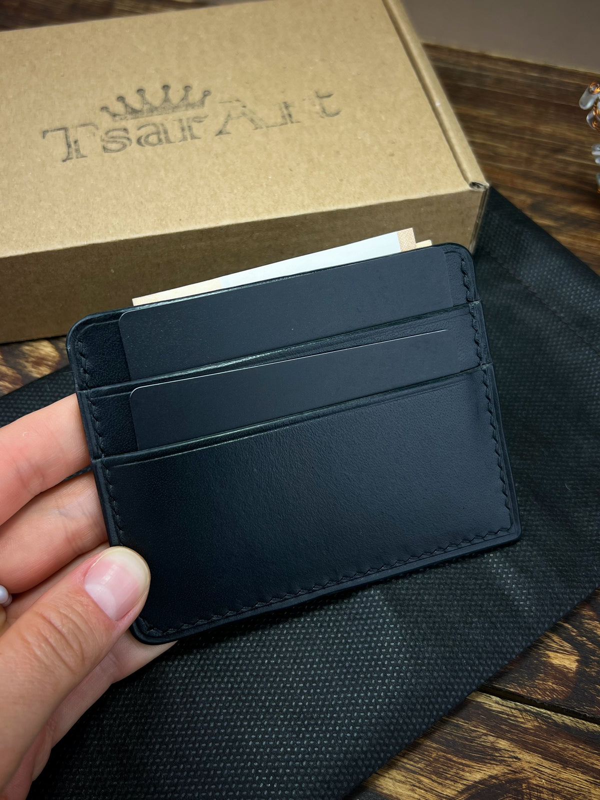 Hand-Painted Donald Duck Leather Cardholder – Slim Hand-Stitched Wallet