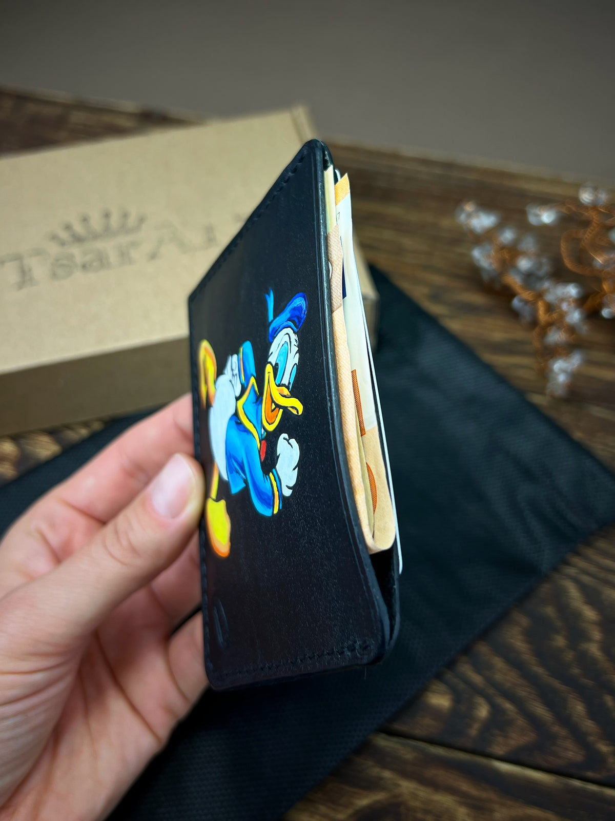 Hand-Painted Donald Duck Leather Cardholder – Slim Hand-Stitched Wallet