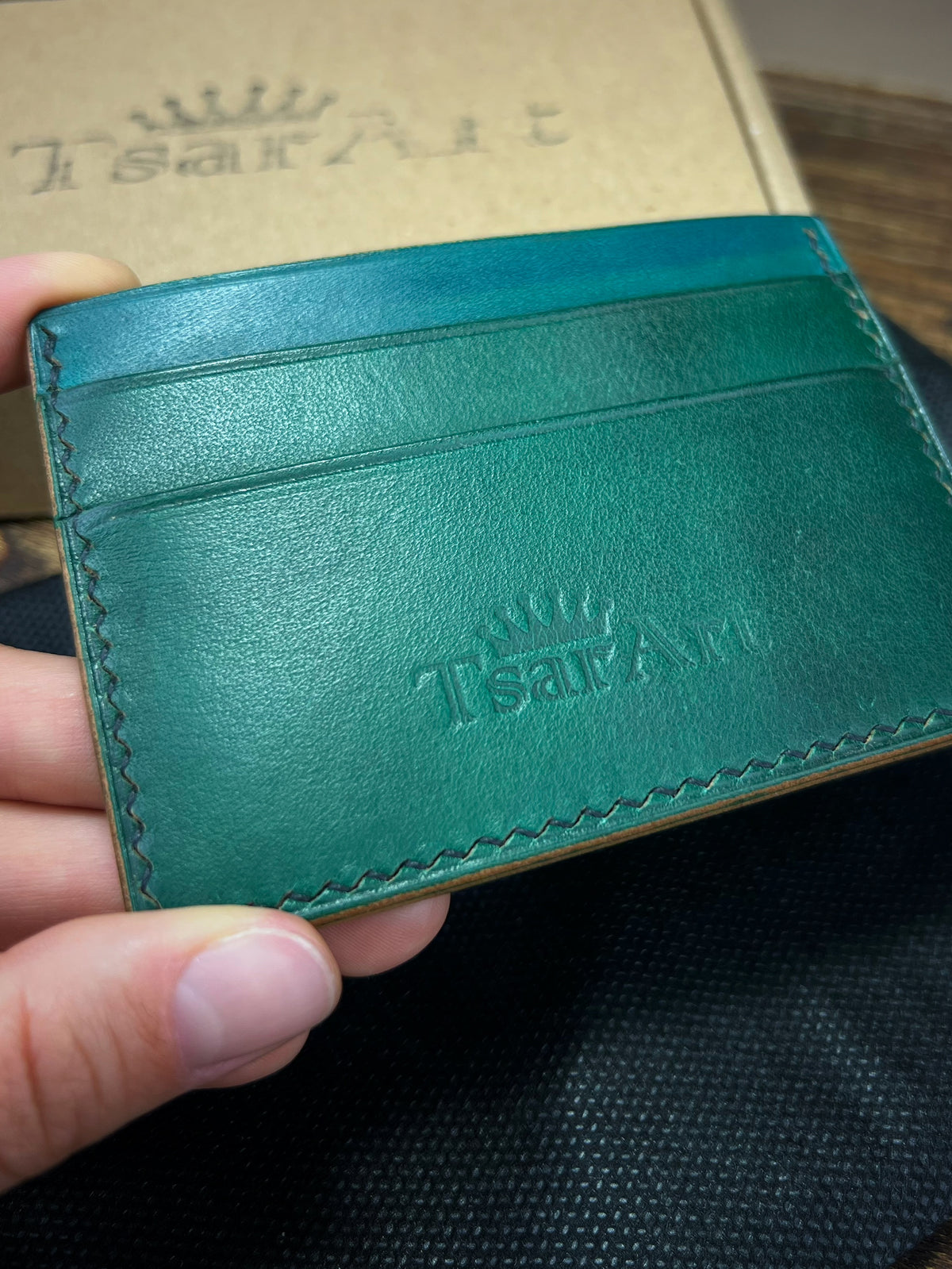 Hand-Dyed Green Leather Cardholder – Slim Hand-Stitched Wallet
