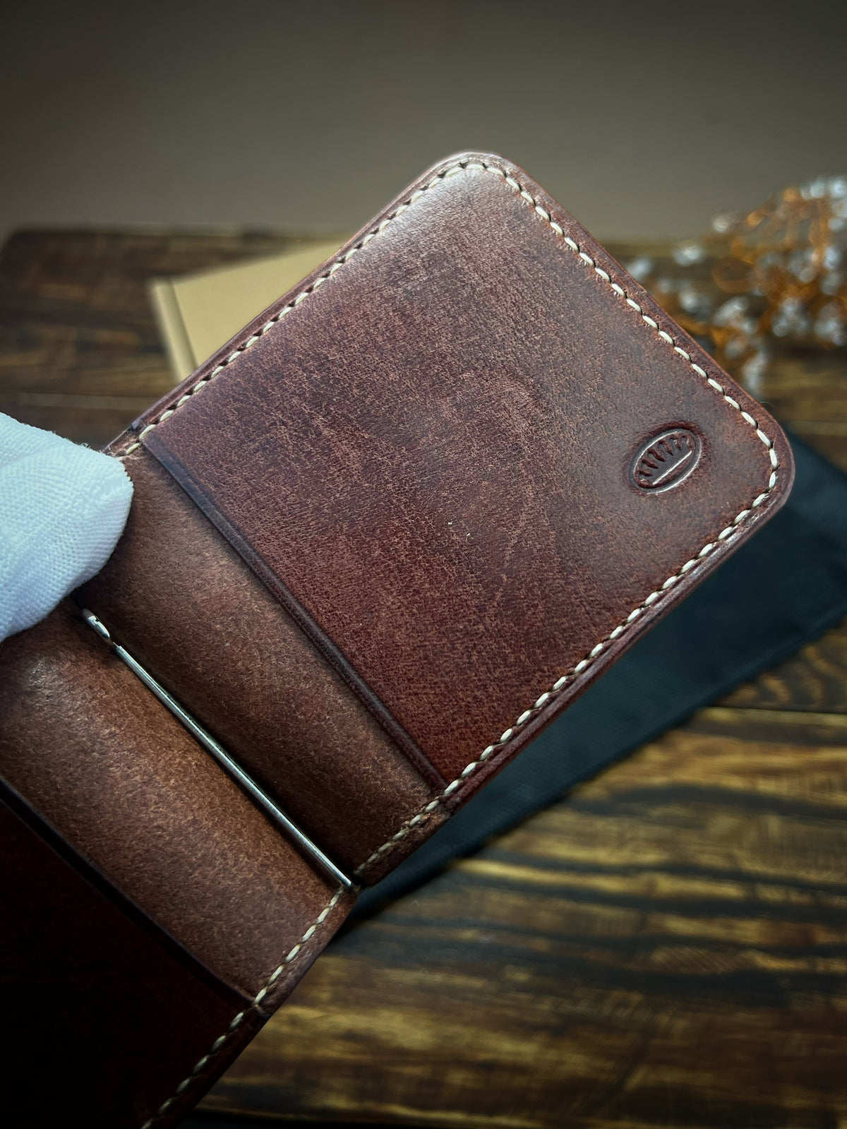 Wax-Finished Cognac Pueblo Leather Money Clip – Beige Hand-Stitched Wallet