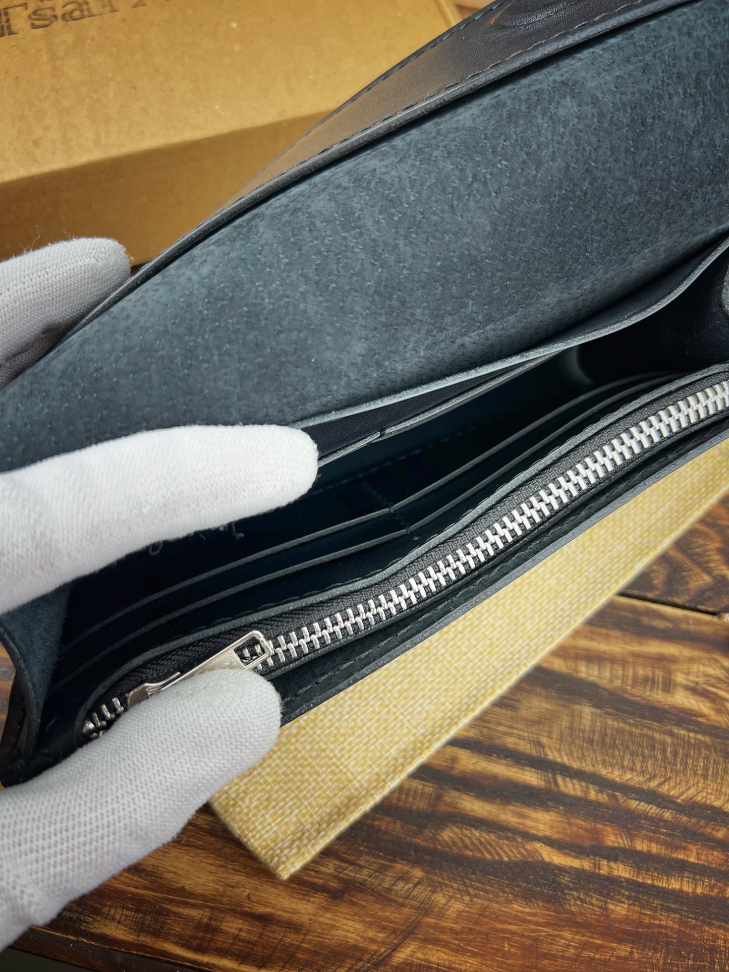 Handmade Leather Clutch Wallet with Magnetic Closure - Tsar Art