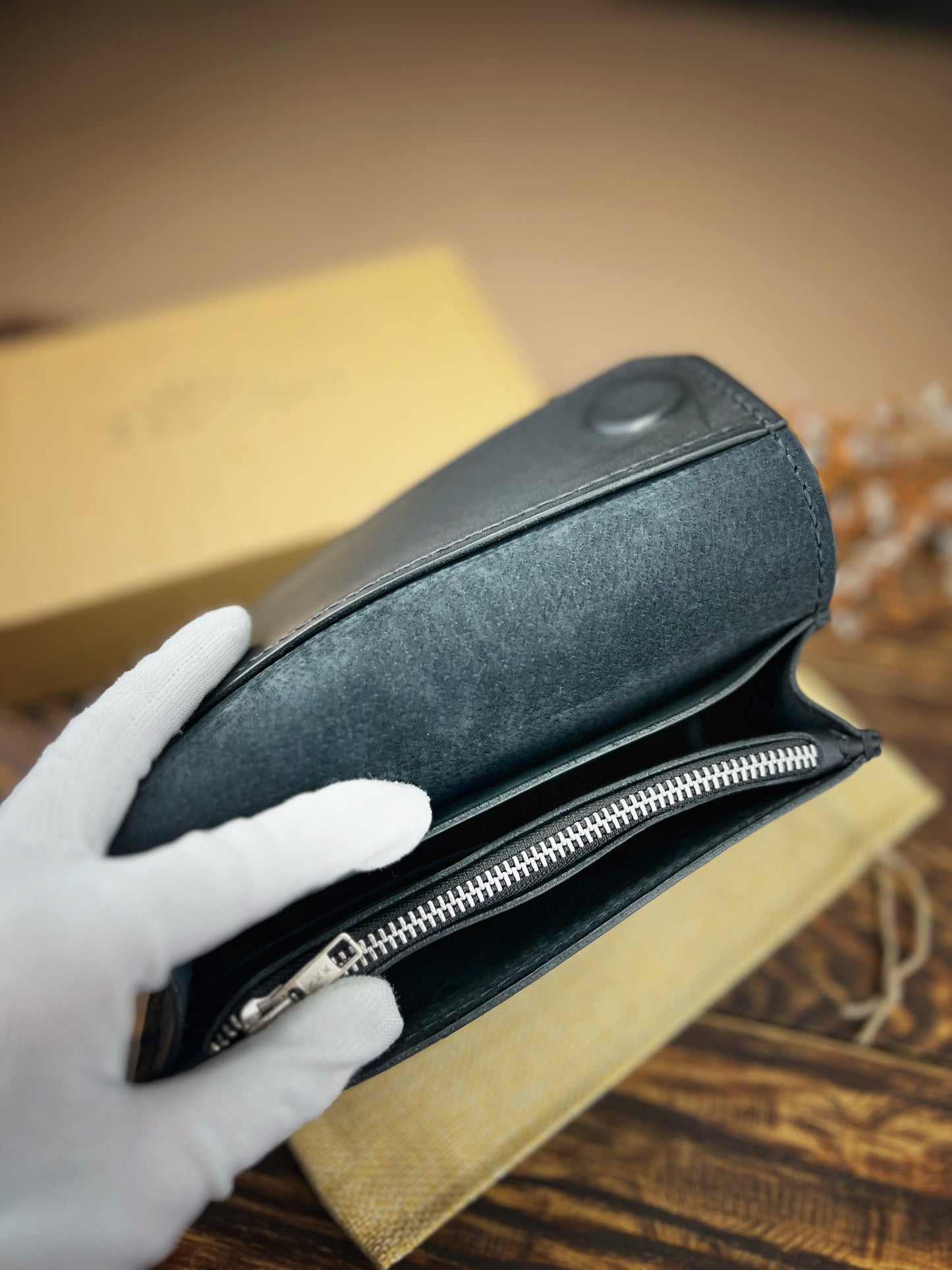 Handmade Leather Clutch Wallet with Magnetic Closure - Tsar Art